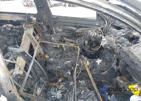 2014 Mercedes-Benz E 350 из США, поврежденный, VIN WDDHF5KB4EA926681